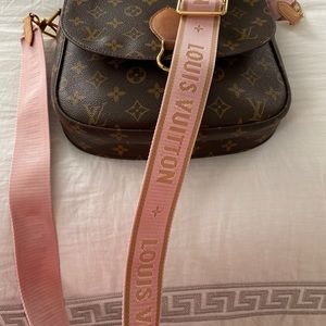 ❌SOLD❌Multi pochette Rose Clair STRAP ONLY